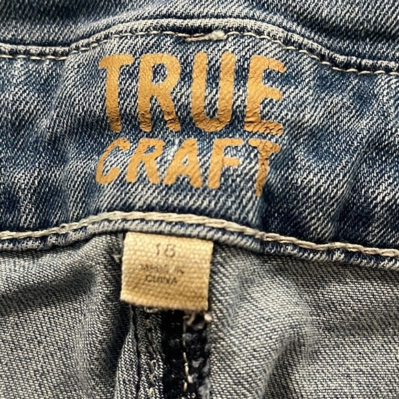 Cute kid’s jean overalls 16 - Picture 6 of 7